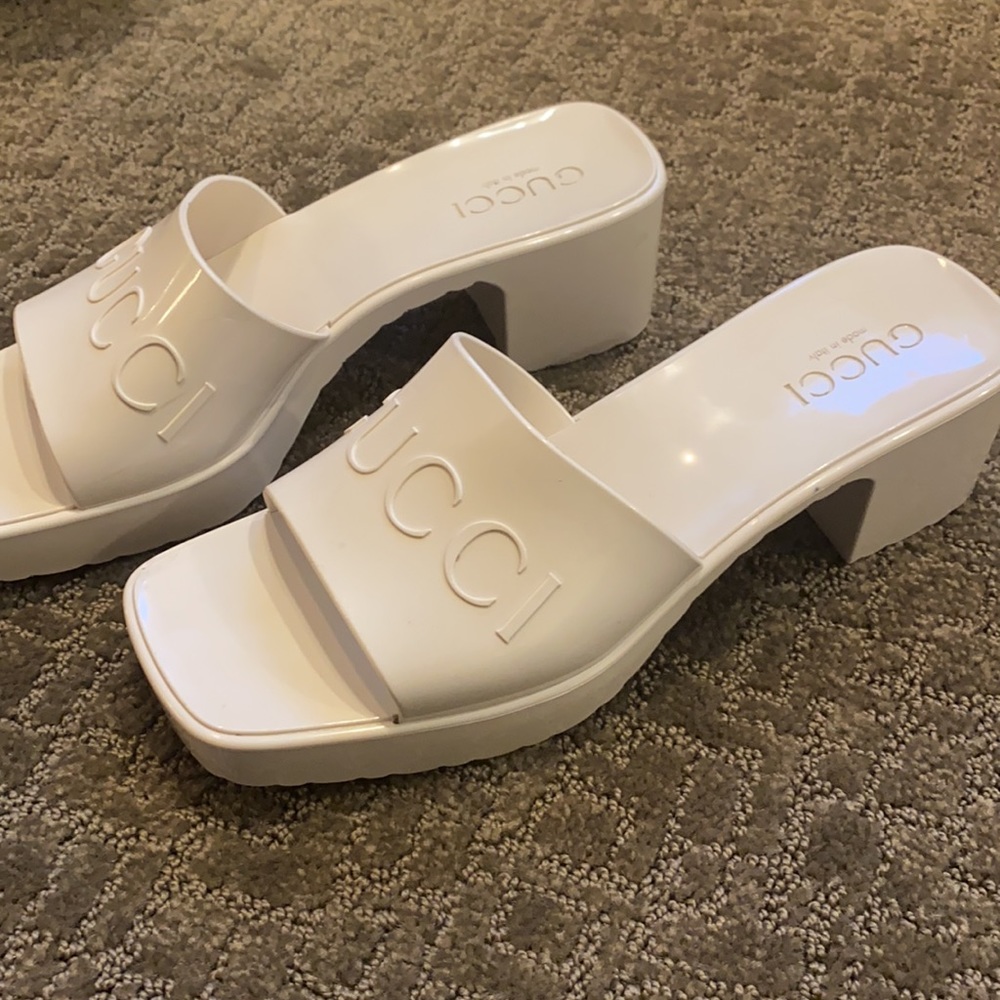 Gucci Sandals - Picture 2 of 5
